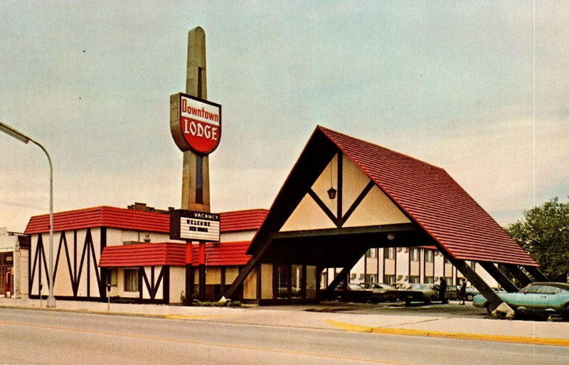 Downtown Lodge (Downtown Motor Lodge) - Vintage Postcard